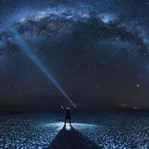 久久精品中文字幕
